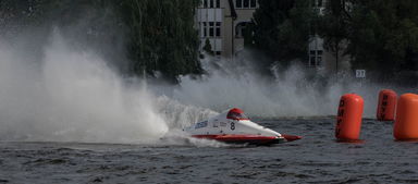 世界青少年水上漂流锦标赛激烈比拼，勇气与速度的较量，青少年水上竞技