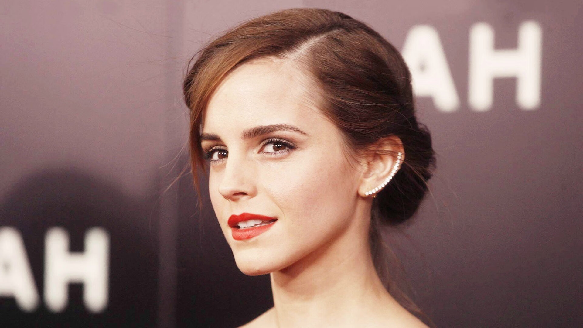 体育新闻中心推动体育视觉影像算法识别工程落地，体育摄影海报